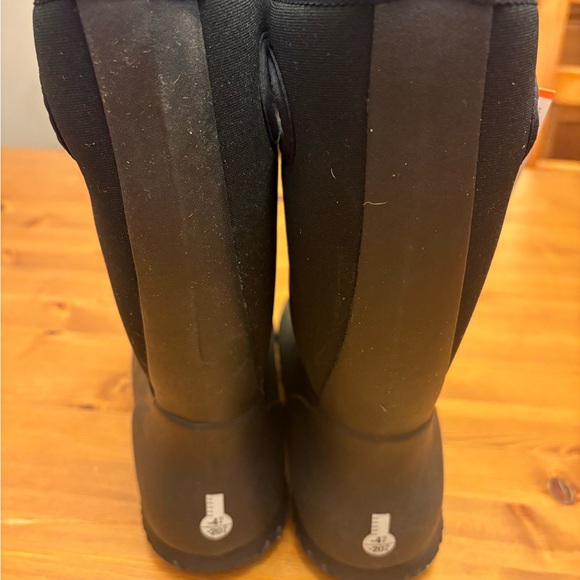 Bogs youth size 4 York Black Waterproof Boots, NWT - Picture 3 of 13